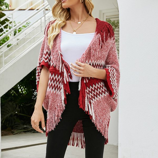 Chic Tassel Hem Knitted Cape Shawl