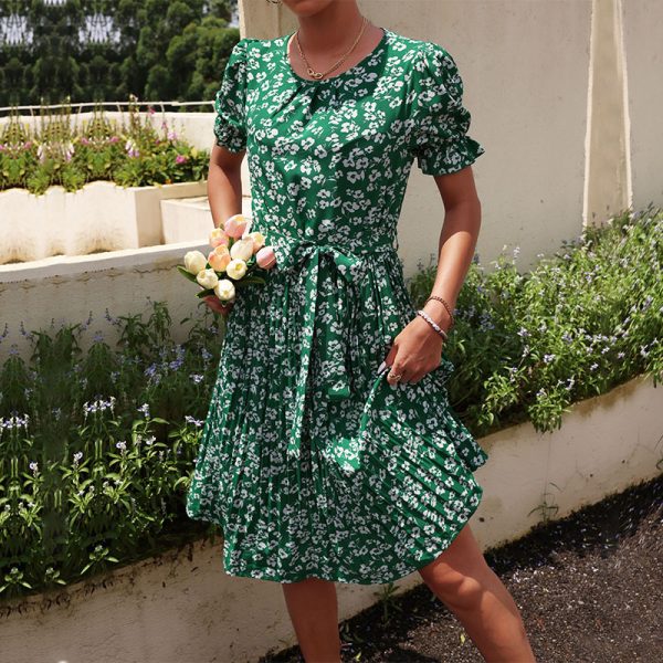 Lace-Up Green Pleated Dress: Summer Chic