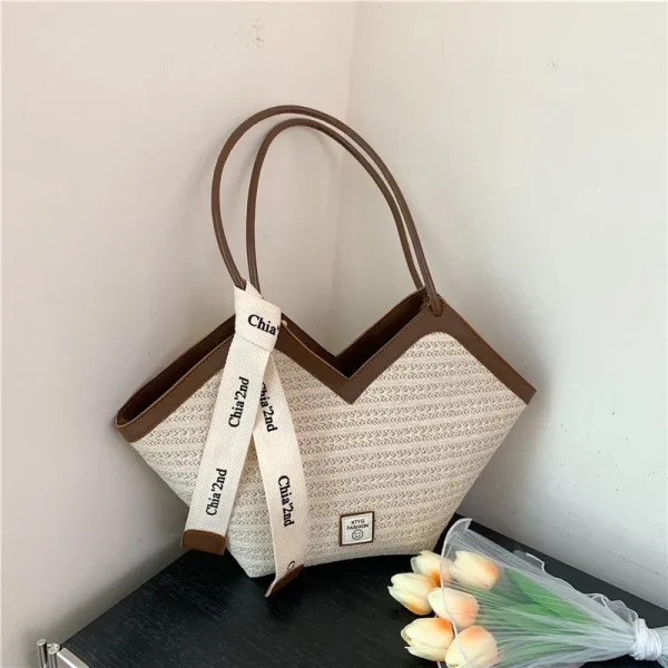 Large Capacity Rattan Straw Bucket Bag